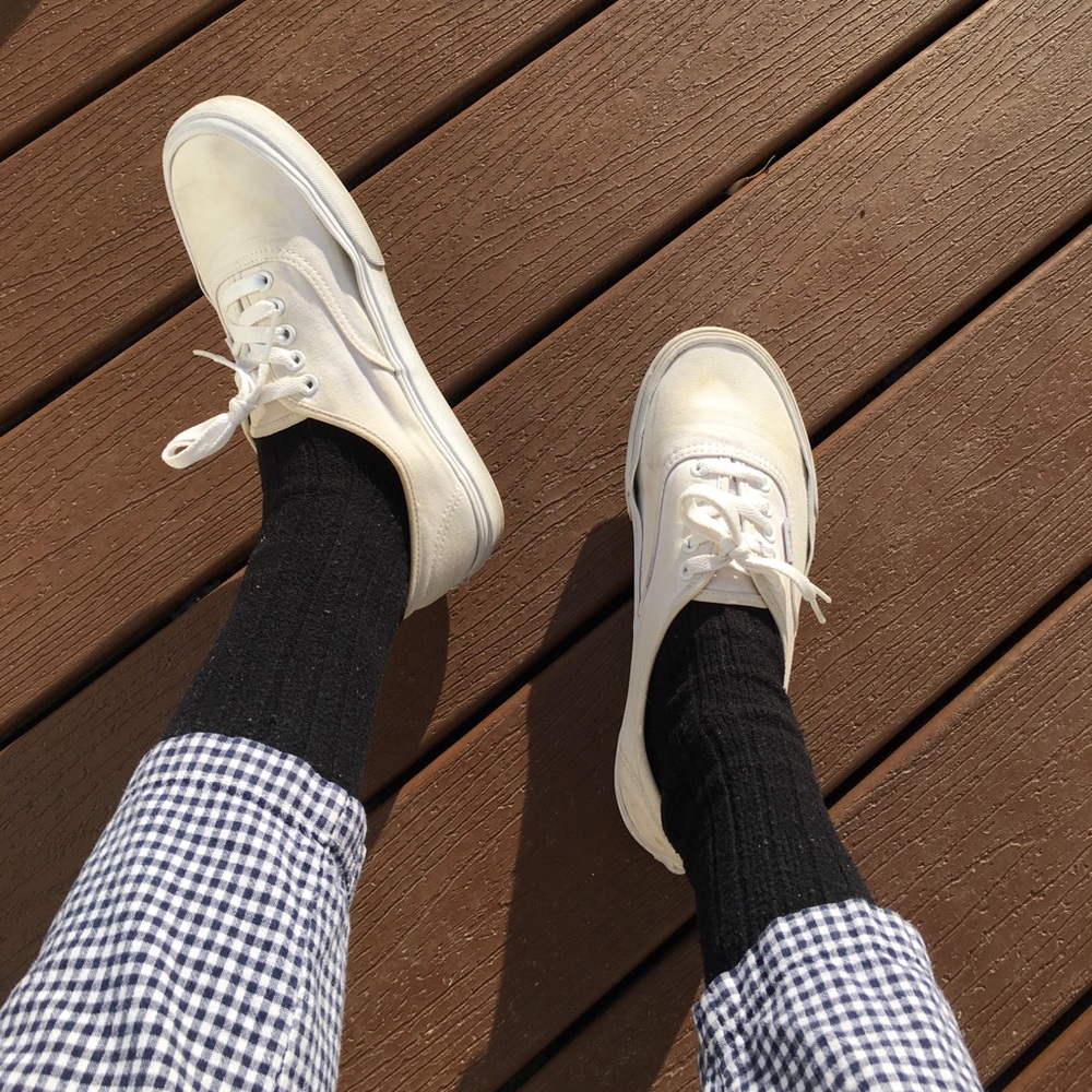 Vans Unisex Authentic White Skate Shoe